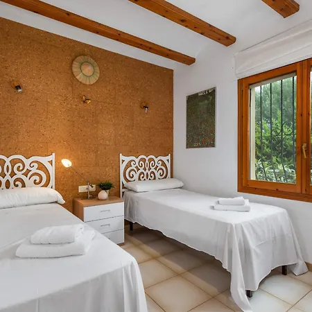 Escudero - Plusholidays Κάλπε