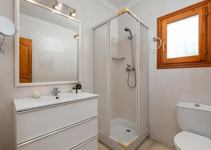 Escudero - Plusholidays Villa