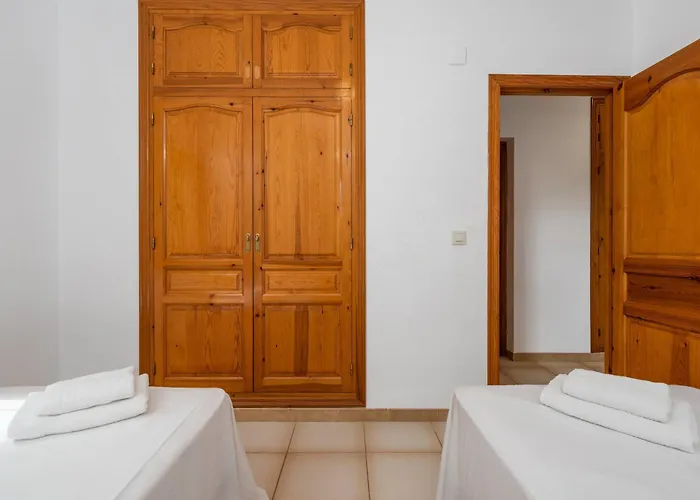 Villa Escudero - Plusholidays *