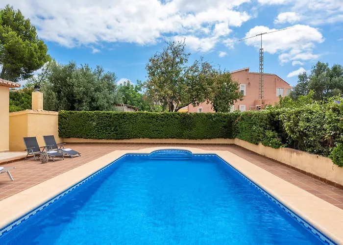 Escudero - Plusholidays Villa